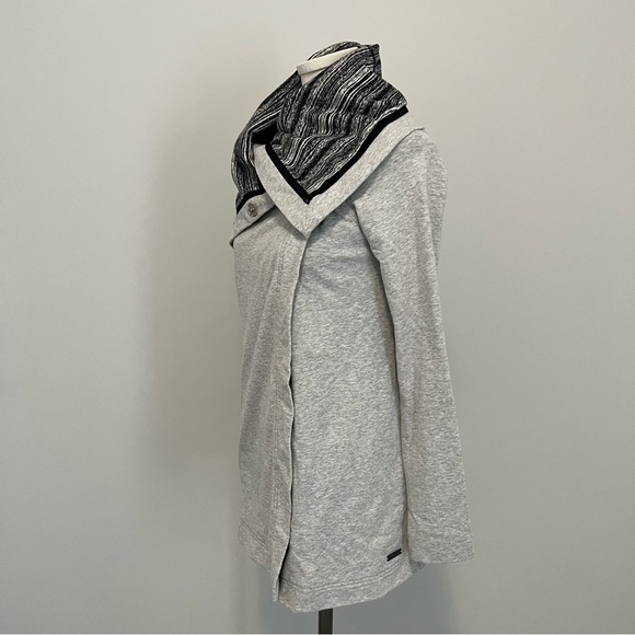 Lululemon Savasana Wrap Sweater Coal Strata  Stripe - Picture 7 of 16